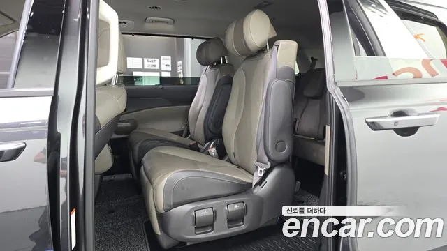 Kia Carnival 4th Gen — Фото автомобиля 17