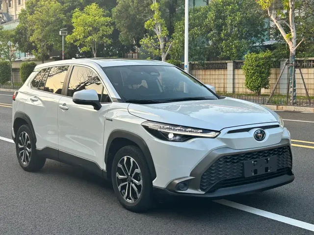 Toyota Frontlander — Фото автомобиля 3
