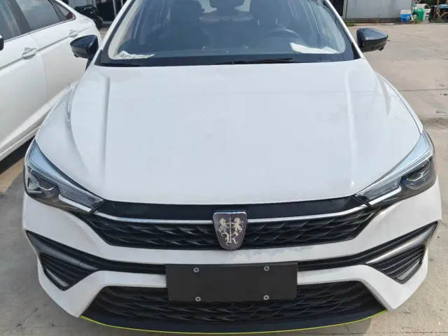 Roewe i5 — Фото автомобиля 22