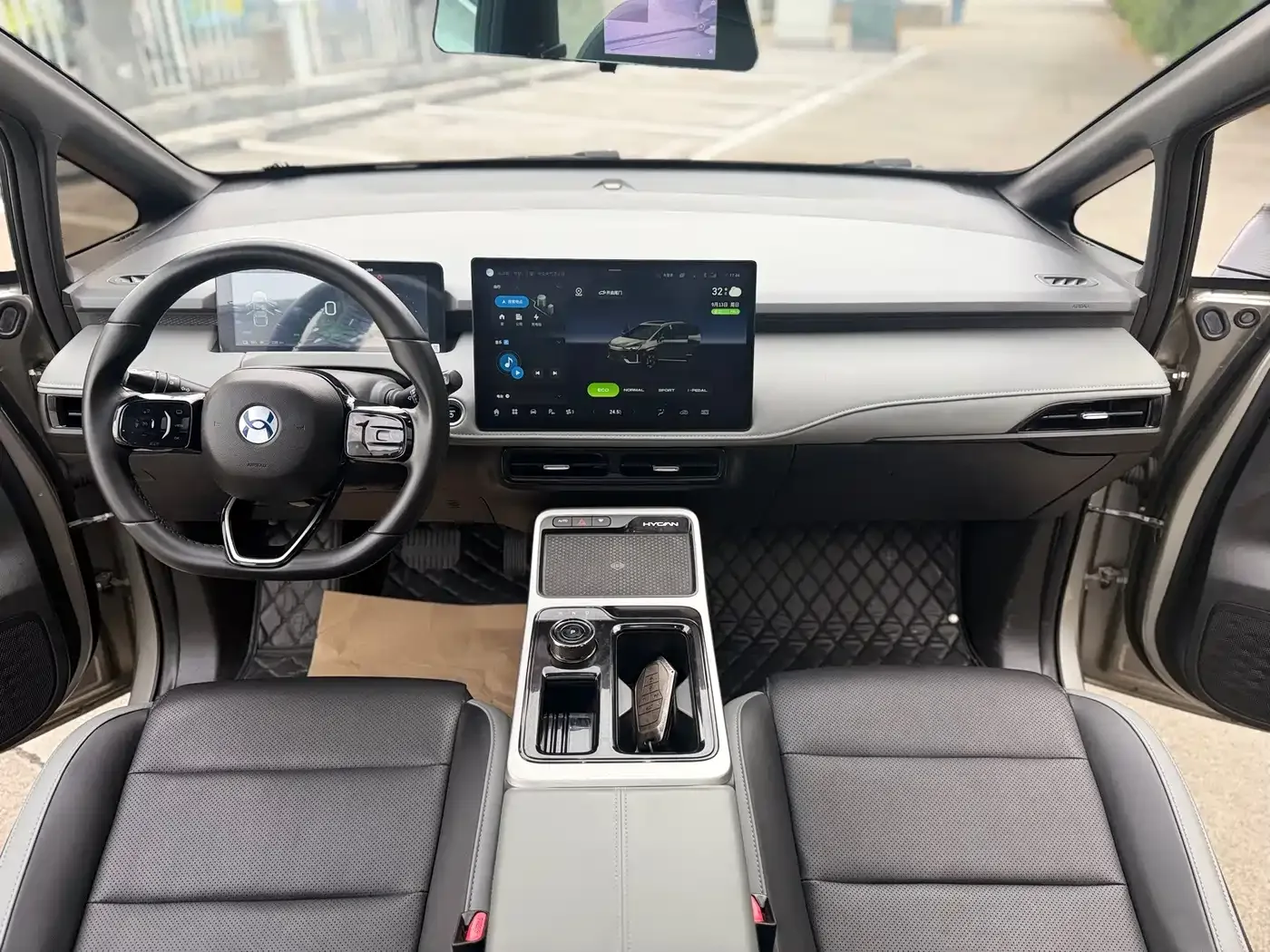 Hycan Auto Hycan Z03 2022 Model 620km Trendy Cool Edition 160kW 76.8kWh — Фото автомобиля 11