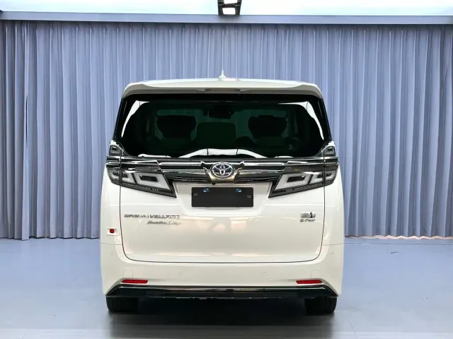 Toyota Vellfire — Фото автомобиля 5