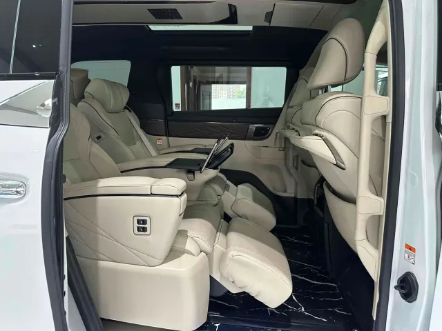 Toyota Vellfire — Фото автомобиля 16