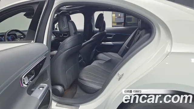 Mercedes-Benz E-Class W214 — Фото автомобиля 24