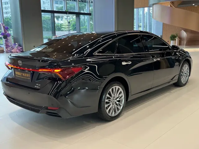 Toyota Avalon 2024 Model Hybrid 2.5L XLE Prestige Edition — Фото автомобиля 6
