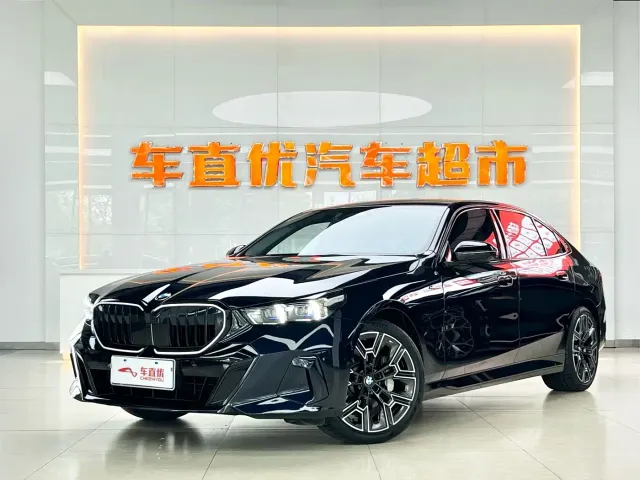 Фотография автомобиля — BMW 5 Series