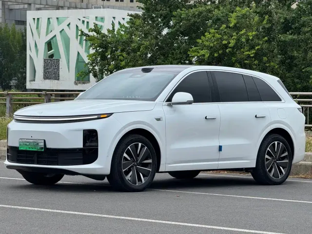 Фотография автомобиля — Li Auto L6