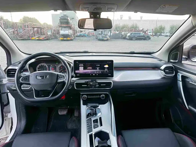 Geely Binyue — Фото автомобиля 7