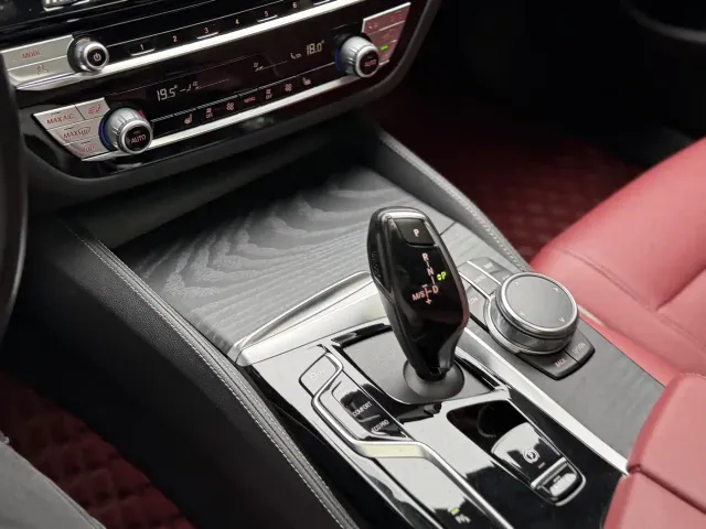 BMW 5 Series — Фото автомобиля 7