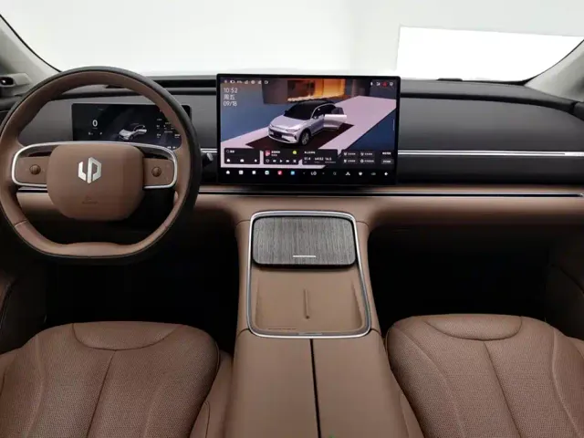Leapmotor C11 — Фото автомобиля 12
