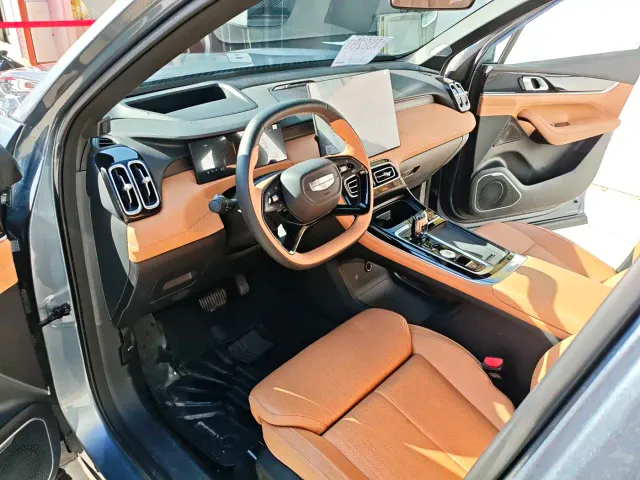 Geely Boyue L — Фото автомобиля 15