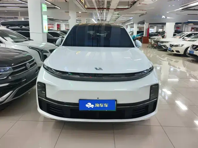 Li Auto L7 — Фото автомобиля 2