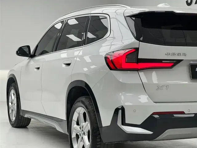 BMW X1 — Фото автомобиля 19