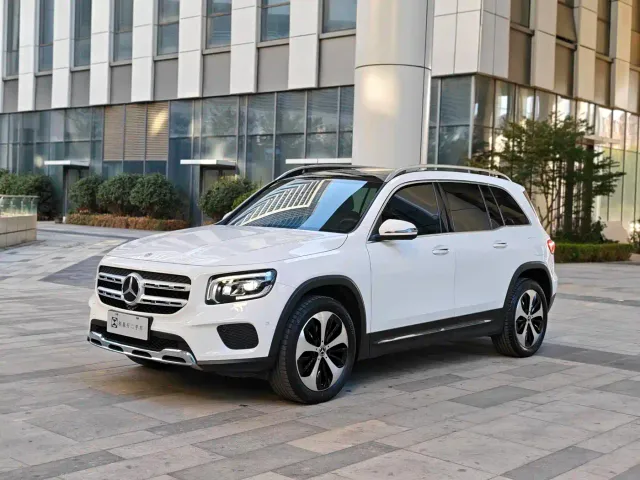 Фотография автомобиля — Mercedes-Benz GLB-Class