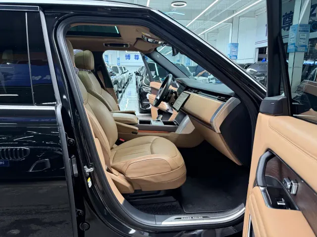 Land Rover Range Rover — Фото автомобиля 16