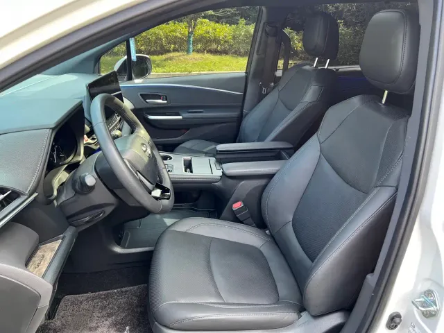 Toyota Sienna — Фото автомобиля 6