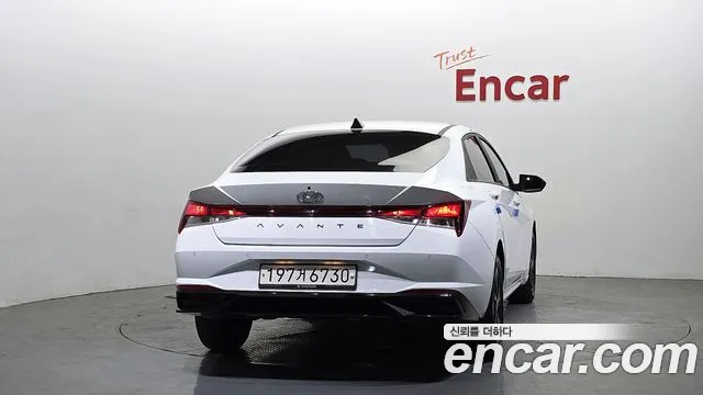 Hyundai AVANTE Avante (CN7) — Фото автомобиля 4
