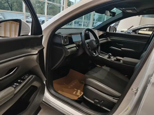 BYD Song Pro — Фото автомобиля 4