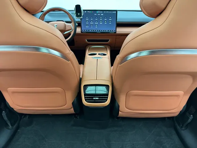 Deepal S07 — Фото автомобиля 12