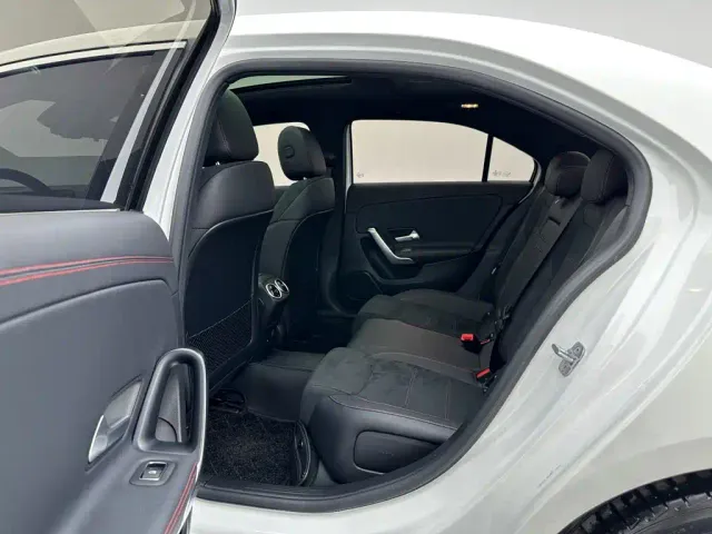Mercedes-Benz A-Class — Фото автомобиля 19