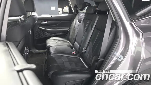 Hyundai Santafe Новый Santa Fe Бензин 2.5T 2WD — Фото автомобиля 18
