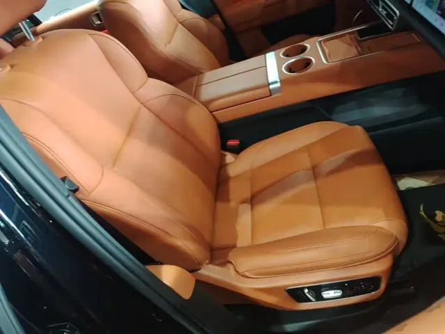 Li Auto L7 — Фото автомобиля 24
