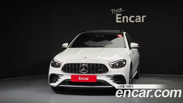 Mercedes-Benz E-Class — Фото автомобиля 3