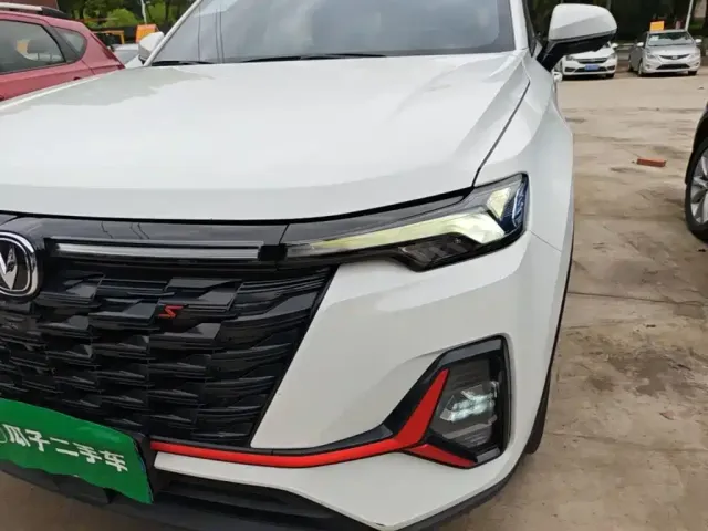 Changan CS35 Plus — Фото автомобиля 23