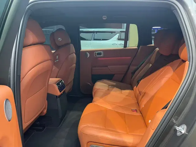 Li Auto L7 — Фото автомобиля 12