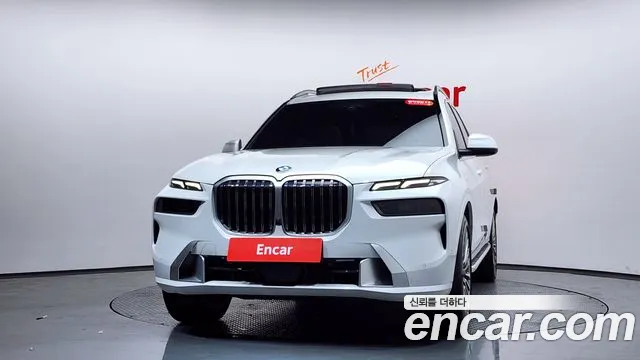 BMW X7 — Фото автомобиля 3