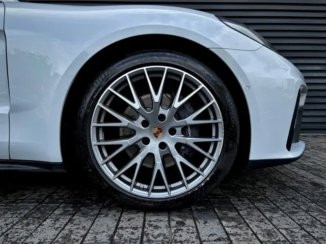 Porsche Panamera — Фото автомобиля 5