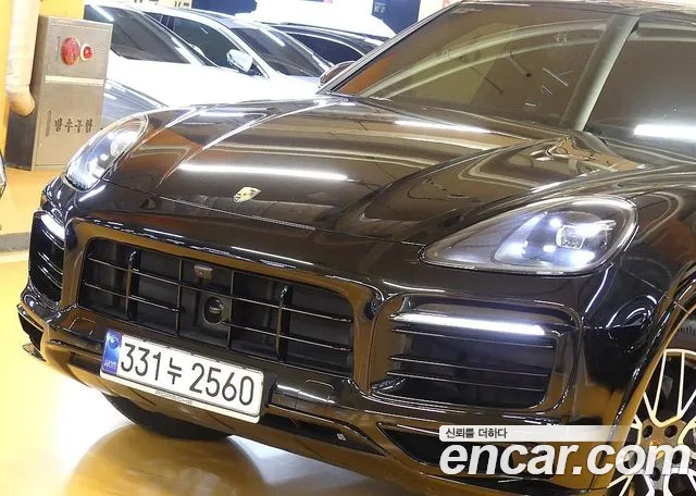Porsche Cayenne — Фото автомобиля 5