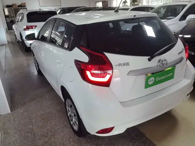 Toyota Vios FS — Фото автомобиля 4