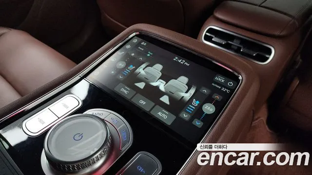 Genesis G90 Бензин 3.5 турбо AWD — Фото автомобиля 19