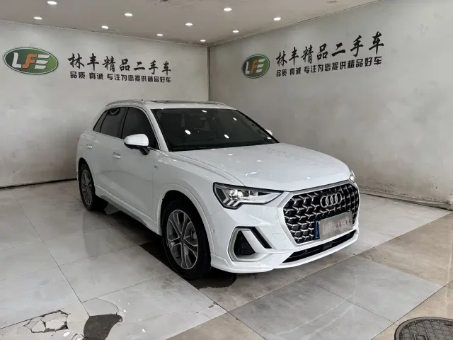 Audi Q3 — Фото автомобиля 3