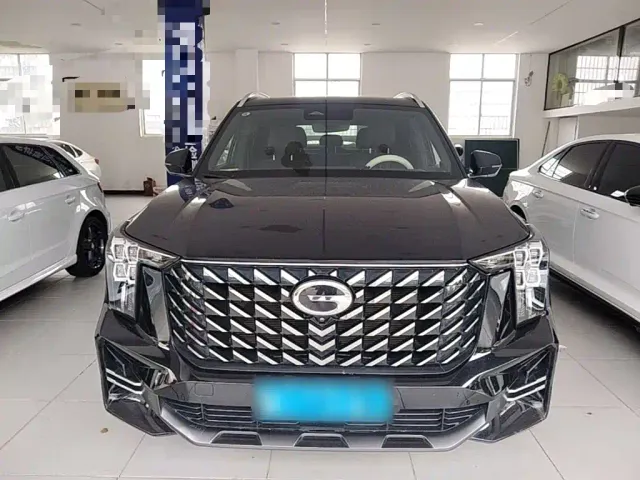 GAC Trumpchi GS8 — Фото автомобиля 2