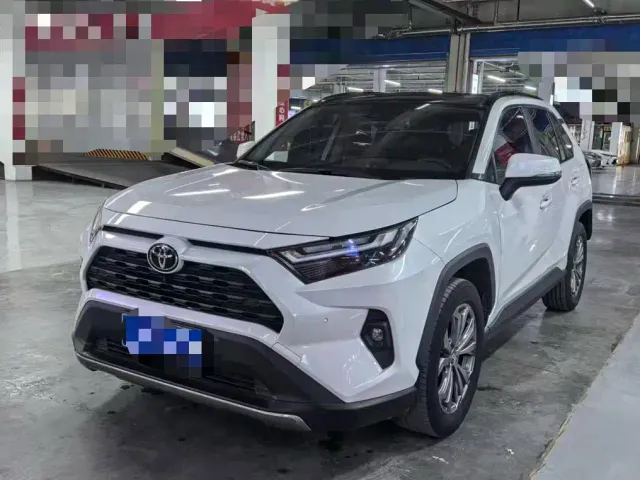 Фотография автомобиля — Toyota RAV4