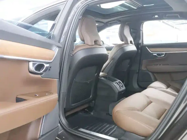 Volvo S90 — Фото автомобиля 16