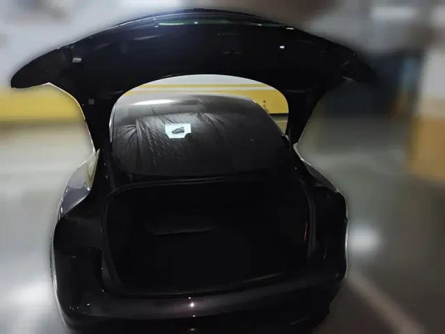 Tesla Model 3 — Фото автомобиля 15