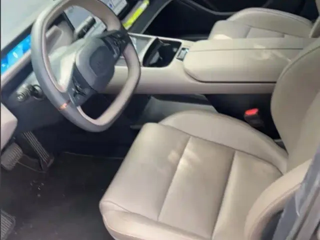 Lynk & Co Lynk & Co Z10 2025 95kWh 766km RWD Max — Фото автомобиля 4