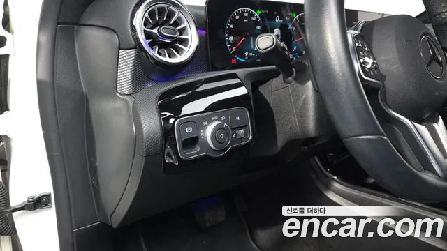 Mercedes-Benz A-Class W177 — Фото автомобиля 14