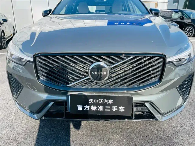 Volvo XC60 — Фото автомобиля 9