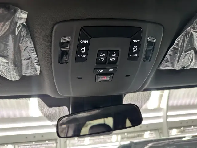 Toyota Granvia — Фото автомобиля 11