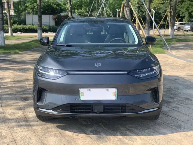 Leapmotor C11 — Фото автомобиля 17