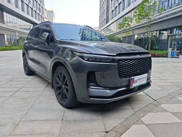 Li Auto ONE — Фото автомобиля 4