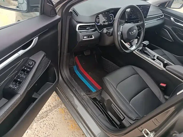 Geely Emgrand — Фото автомобиля 15