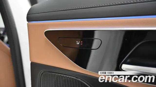 Mercedes-Benz E-Class — Фото автомобиля 16