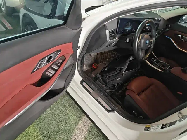 BMW i3 — Фото автомобиля 15