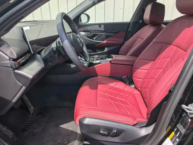 BMW i5 — Фото автомобиля 6