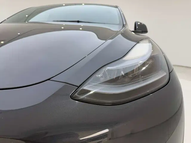 Tesla Model Y — Фото автомобиля 9