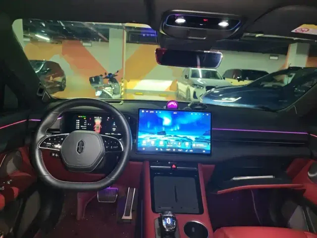 Aito M5 — Фото автомобиля 10